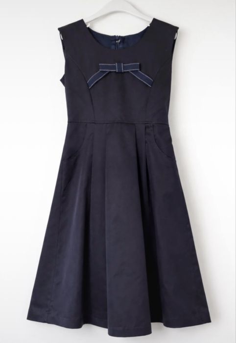 Granatowa sukienka 9-10 lat