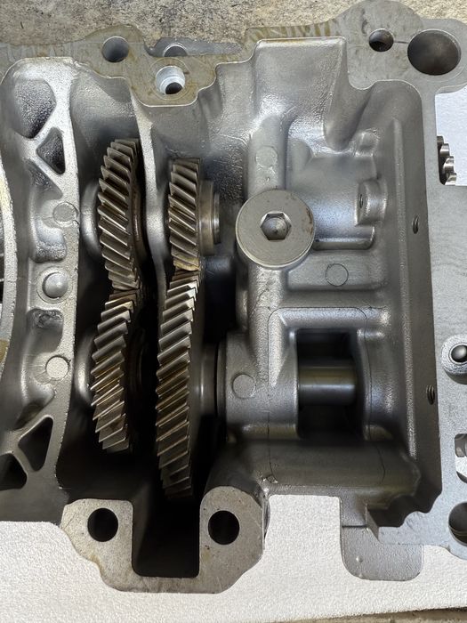 Pompa oleju 2.0 TFSI 06D103295S