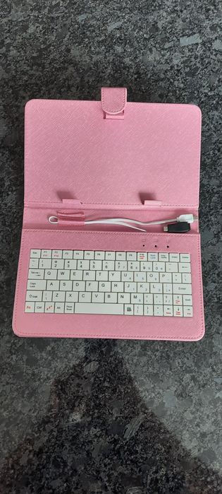 Etui z klawiaturą do tableta