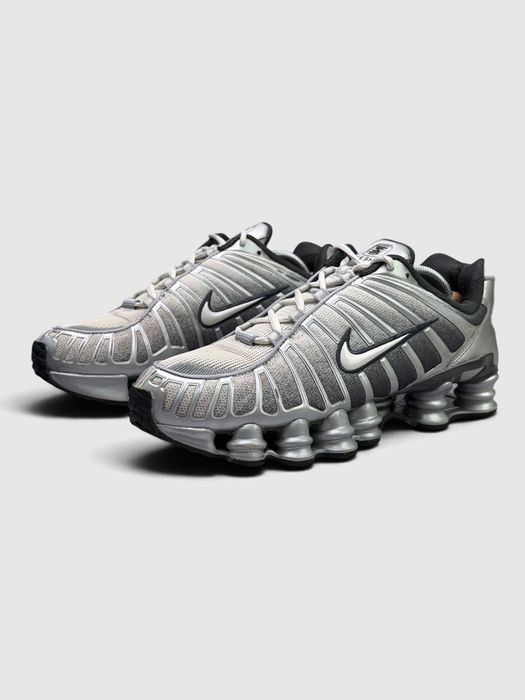 Buty Sportowe Nike Shox TL Szary Czarny Rozmiar 44