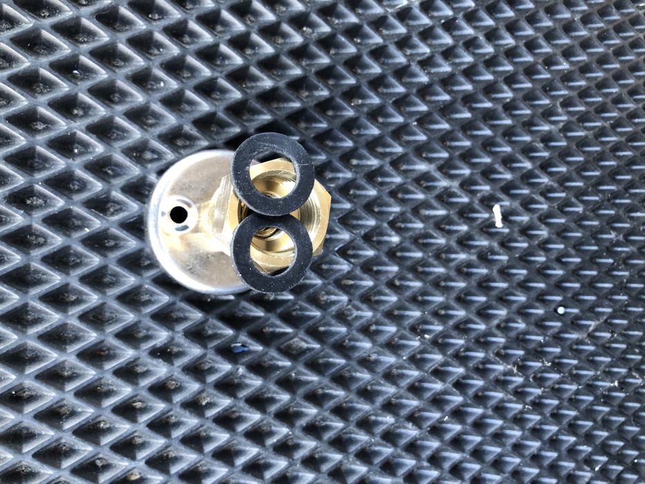 Перехідник адаптер для заправки побутових газових балонів