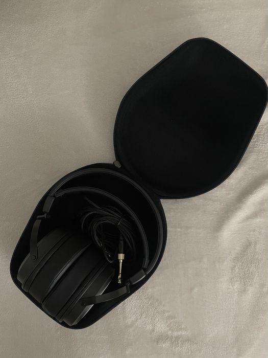 Headphones Behringer Alpha