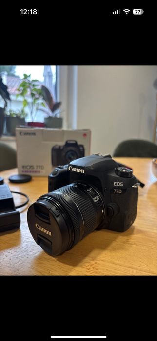 Máquina Fotográfica Reflex CANON EOS 77D EF-S18-55 F4-5.6 IS STM