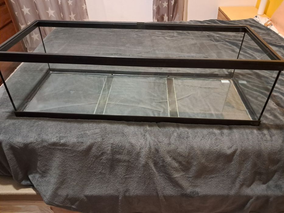 Aquário para tartarugas terrestres