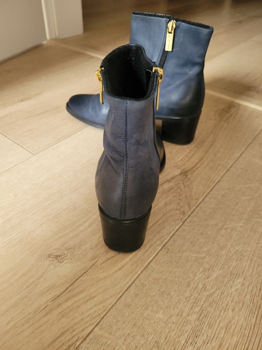 Botki Gino Rossi w rozmiarze 36 2× założone