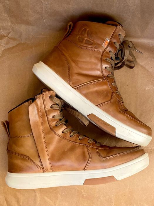 Botas tênis Ixon
