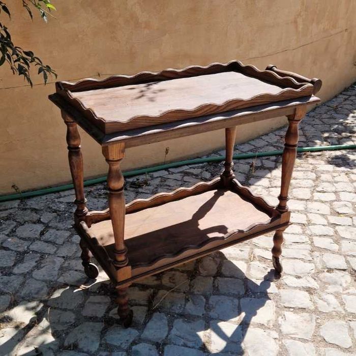 Carrinho de chà ou de apoio