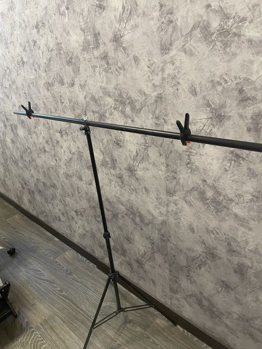 Тримач фону.    .