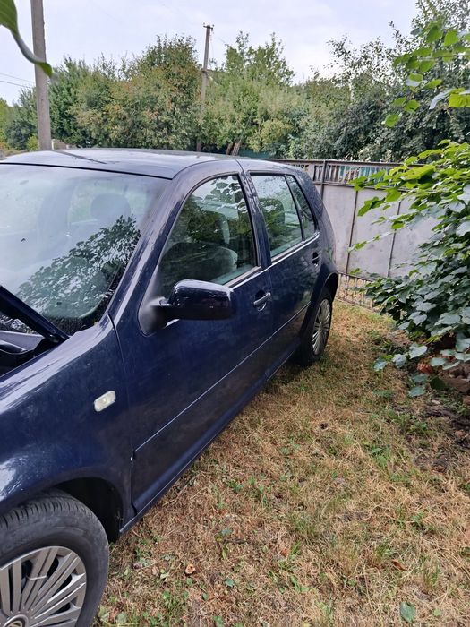 Volkswagen Golf 4 1999 після ДТП