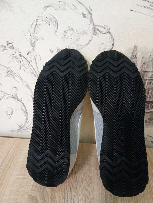 Жіночі кросівки NIKE Oceania Textile оригінал 38.5 розмір(24.5см)