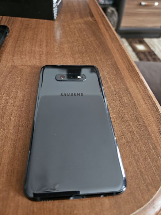 Samsung Galaxy S10e