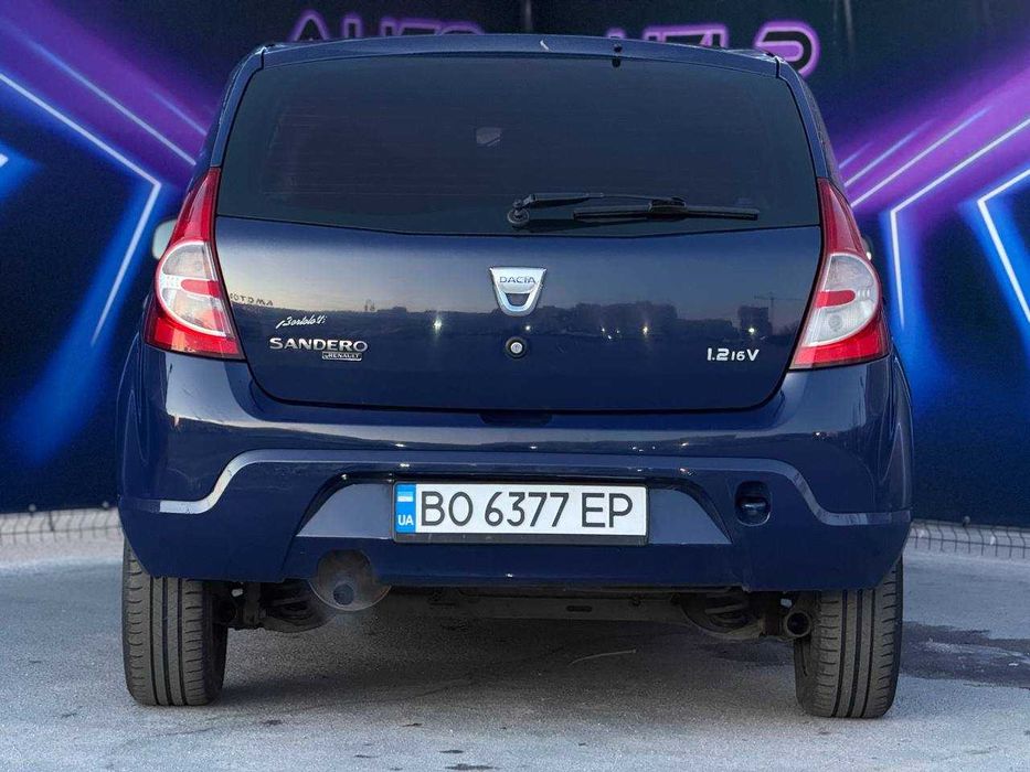 Dacia Sandero 2009, 1.2 газ/бензин, механика