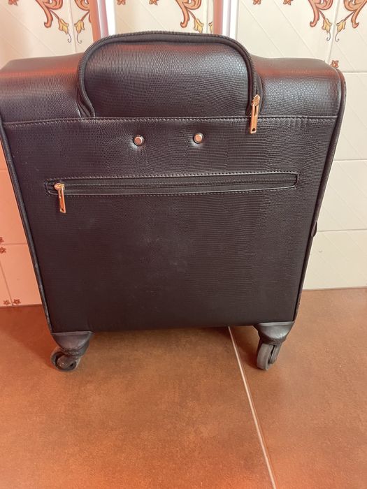 Trolley preta da Parfois