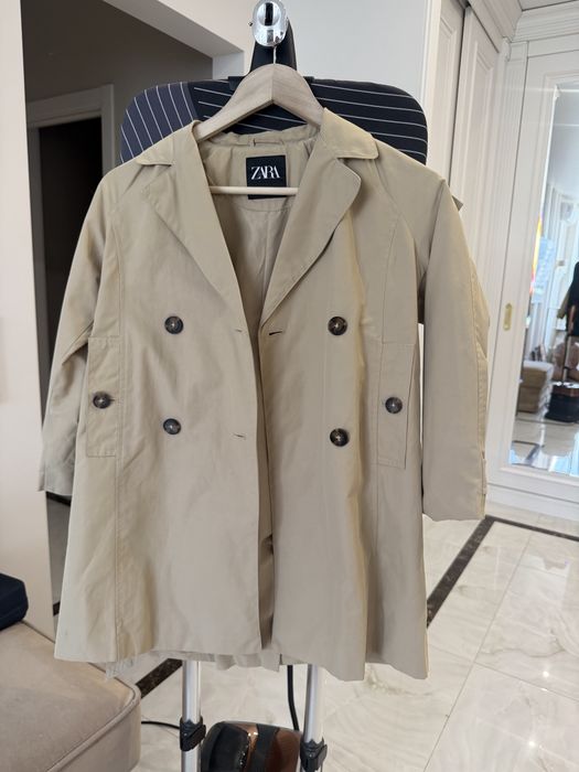 Zara пальто на дівчинку 8-9 рз
