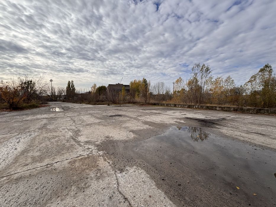 Продаж перша лінія  300квт площа 1020м2 земля 1.81га залізн.гілка