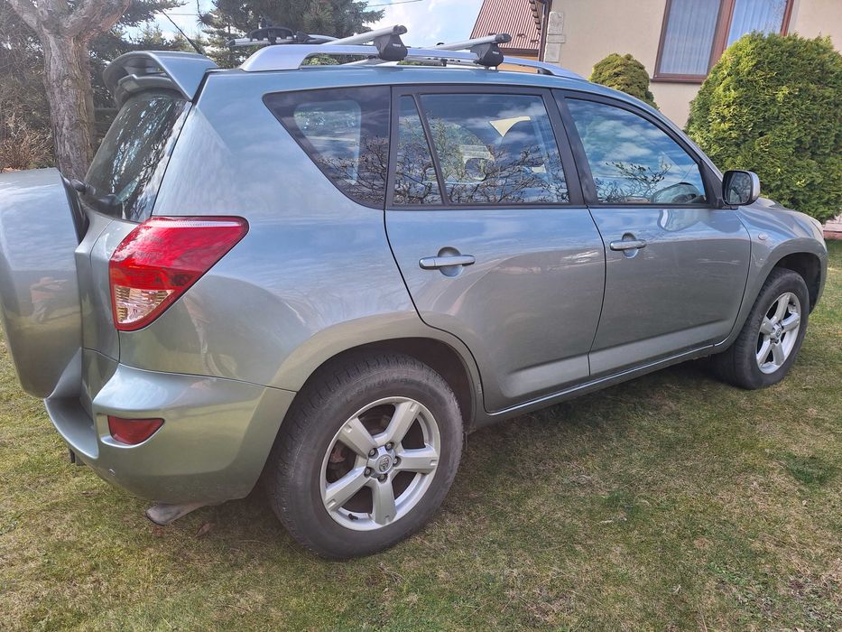 Toyota RAV-4 2.2 diesel 2007 rok