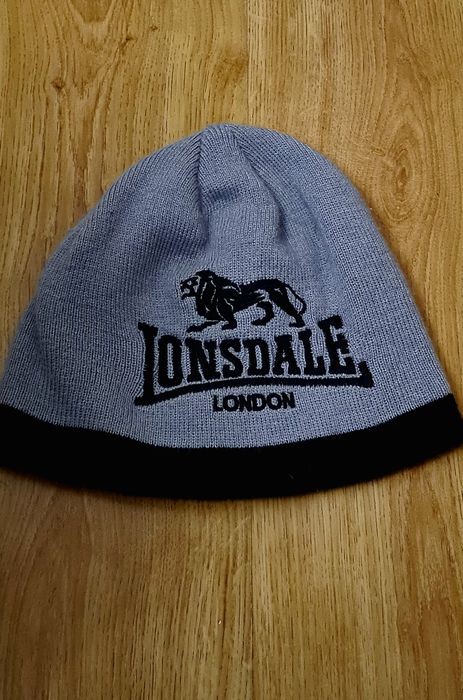 Оригінальна шапка Lonsdale