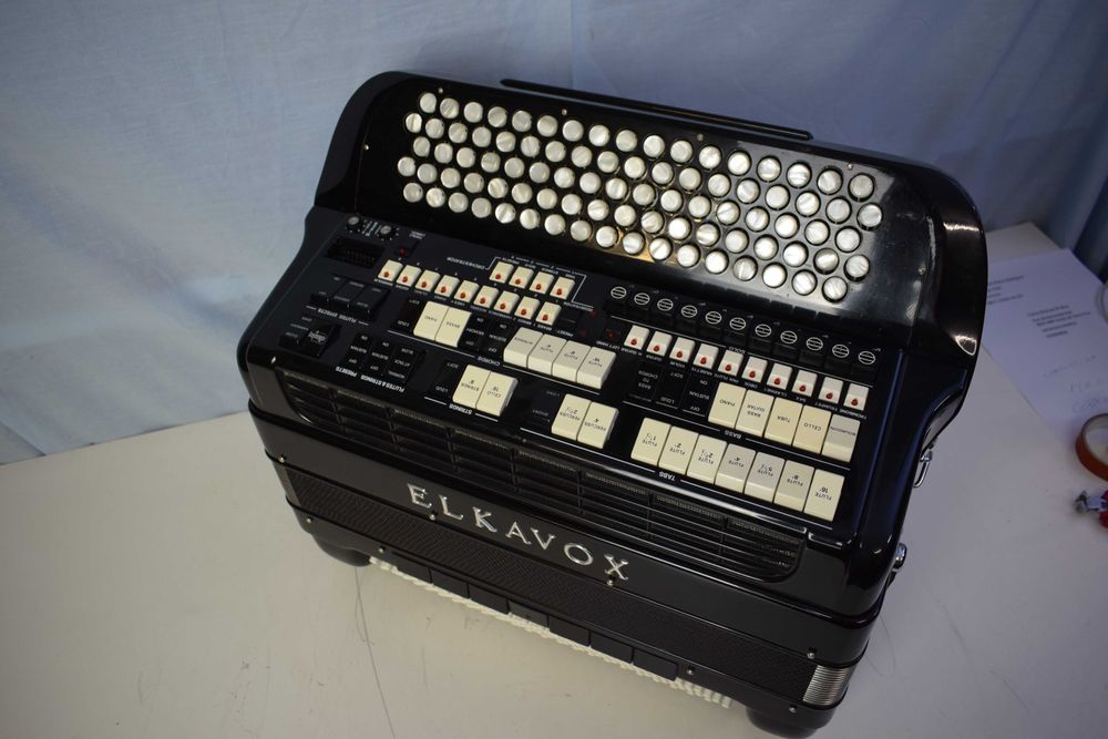 Elkavox 83 4 Voz, N 220