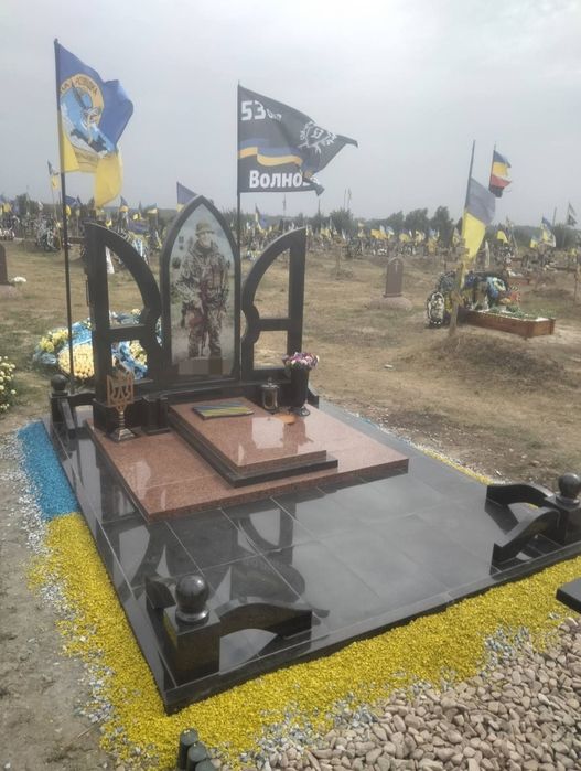 Пам'ятники. Будь-якої складності! Якісно і НЕДОРОГО!