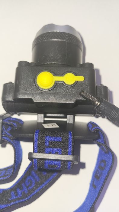 Lanterna LED com sensor de movimento