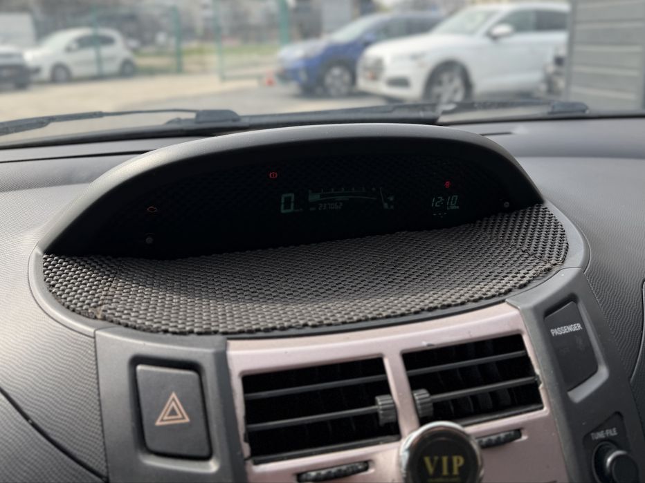 TOYOTA YARIS 2011 року, 1.4 дизель, механіка, передній привід.