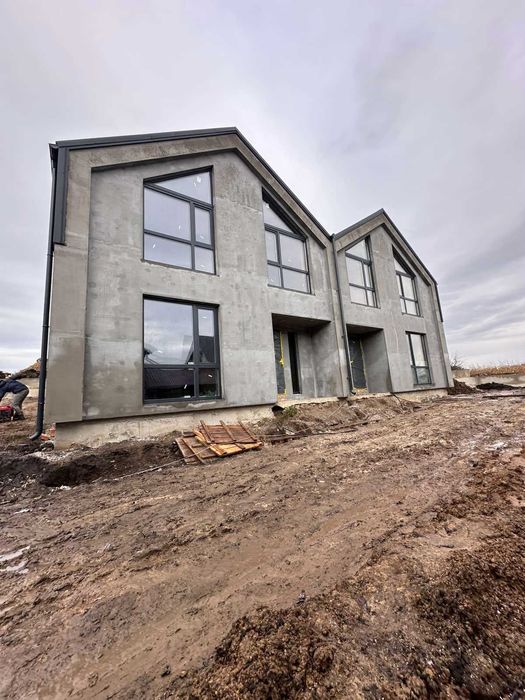 Продаж будинків (дуплексів) у селі Великі Гаї