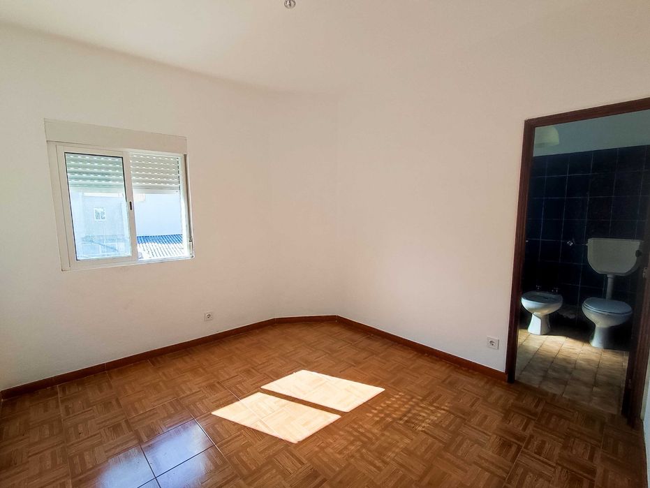 Moradia T3 com Quintal | Oliveira do Douro – Gaia