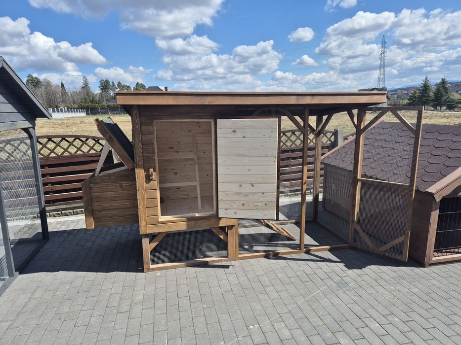 Kurnik dla kur z wolierą