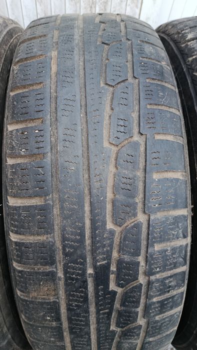 Продам шіни 225/65R17 Nokian