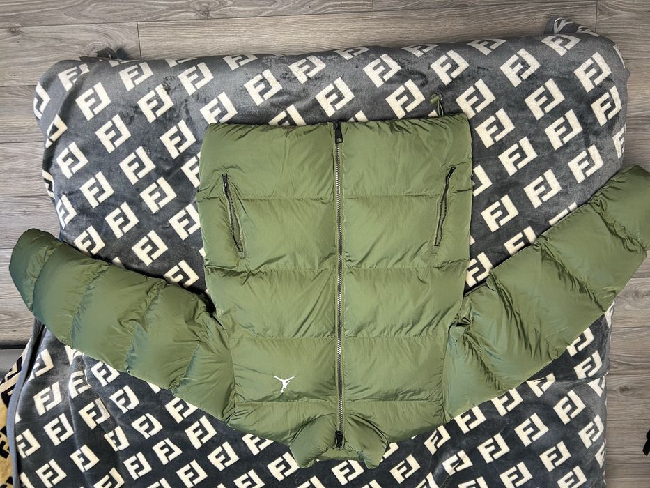 Курточка Nike Jordan,M size
