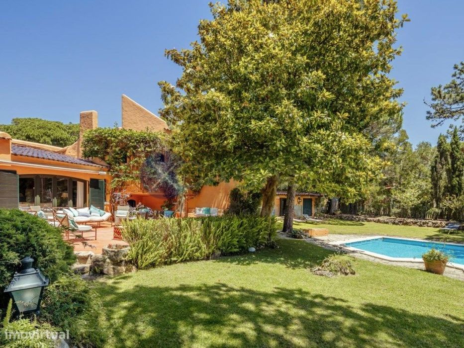 Charmosa moradia T6, para arrendamento, localizada na Quinta da Mar...