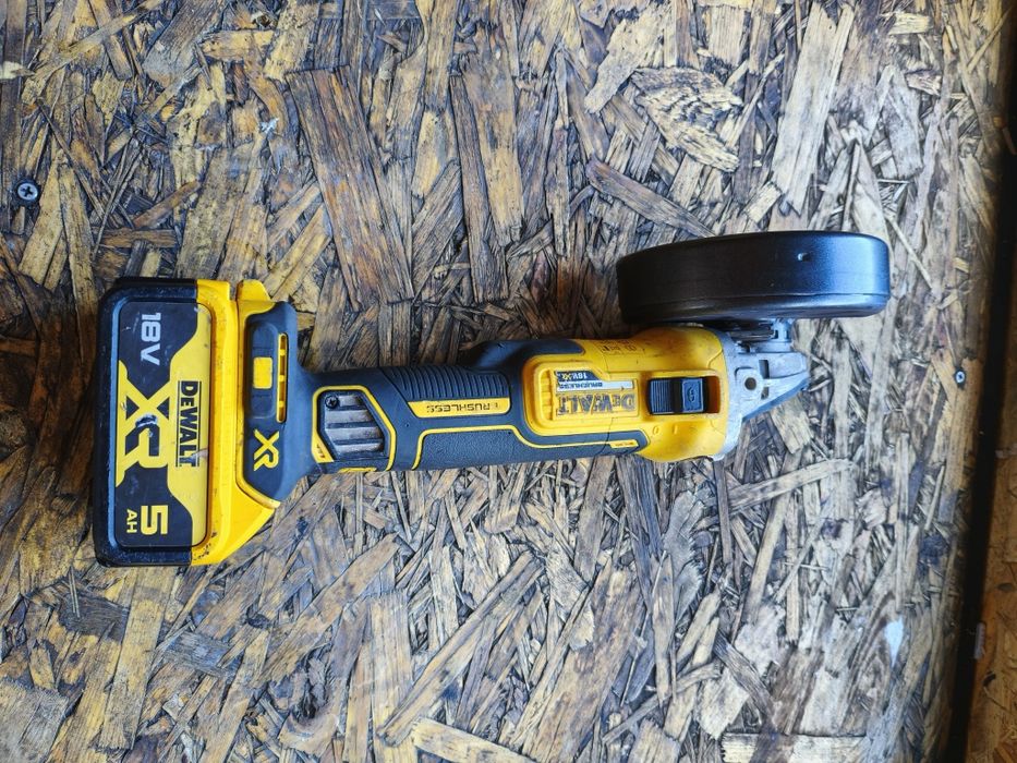 Szlifierka DeWalt dcg 405p1