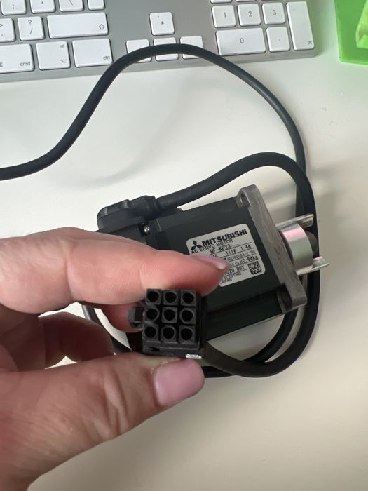 Mitsubishi HF-KP23 Servo silnik 200W NrB275