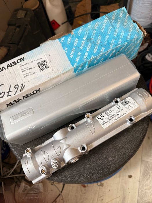 Samozamykacz Assa Abloy DC500 DEV1, srebny, bez szyny, nieużywany, super cena