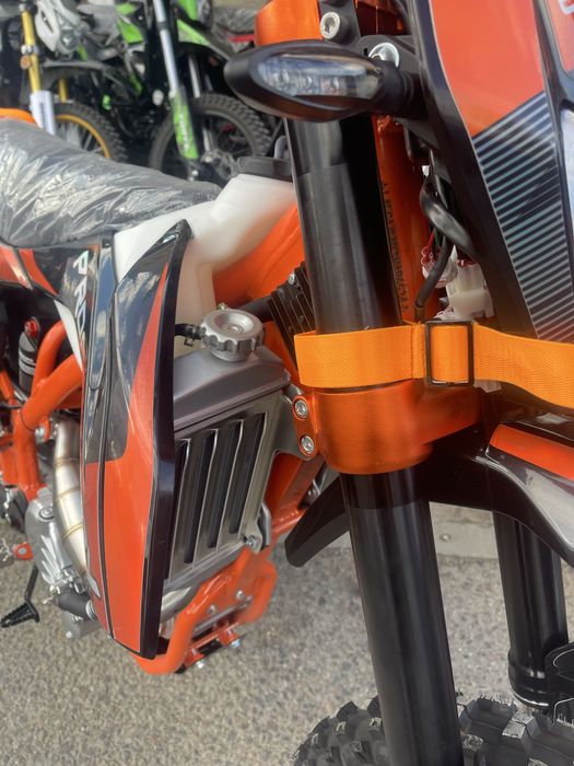 Мотоцикл EXDRIVE ProFactofy 300