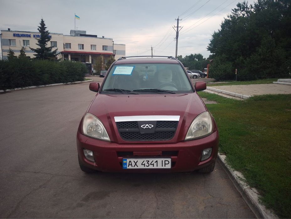 Продам машину Chery 2 летровый