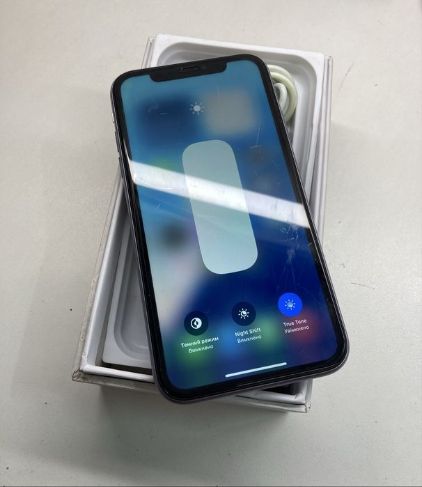 Продам айфон iphone 11 64gb 78% є опис