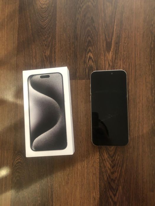 iPhone 15 Pro Max 256 GB – Titânio Branco