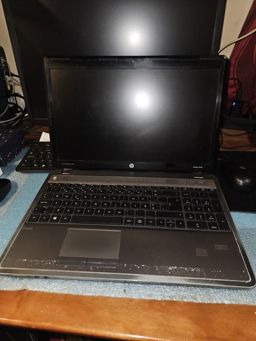 HP probock 4545s .amd A4 4300M .4gb DDR3.hd 1T .
