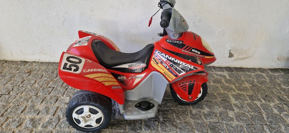 Moto 4 Eléctrica Feber