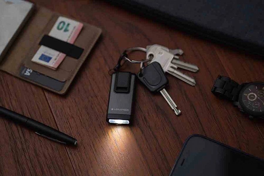 Latarka Ledlenser K6R USB z pamiecią 4GB szara
