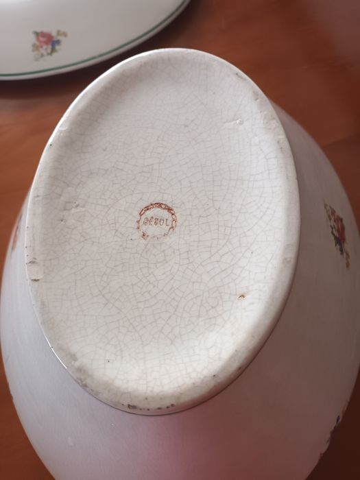 Terrina oval antiga