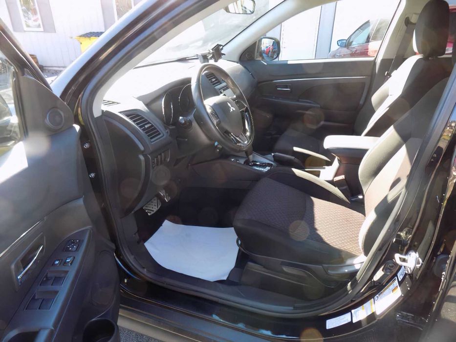 Mitsubishi Outlander      2018