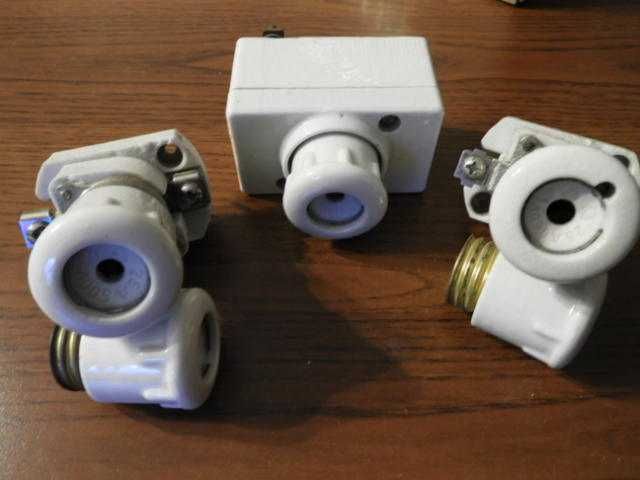 Oprawy bezpieczników topikowych + bezpieczniki - PRL