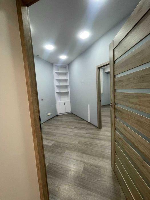 Продам Салон краси на Посмітного. 7 ст. Фонтану. 1 поверх.