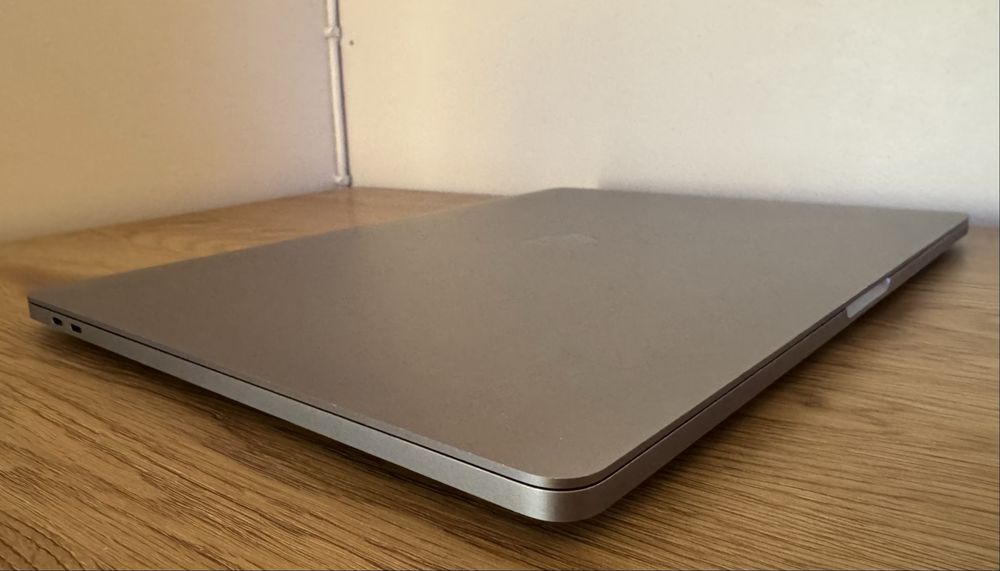 MacBook Pro 16/ 2019 16/512