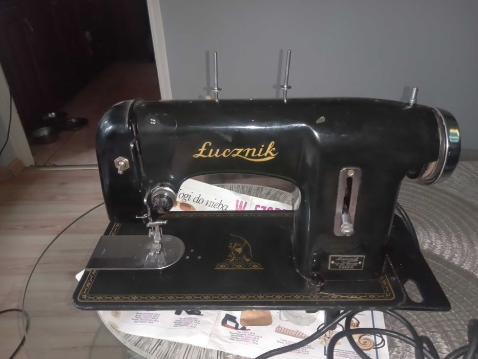 Maszyna do szycia Łucznik lata 60 PRL