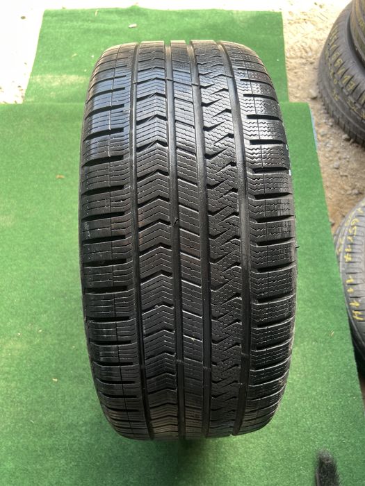 #Opona 235/40/19 vredestein pojedynka