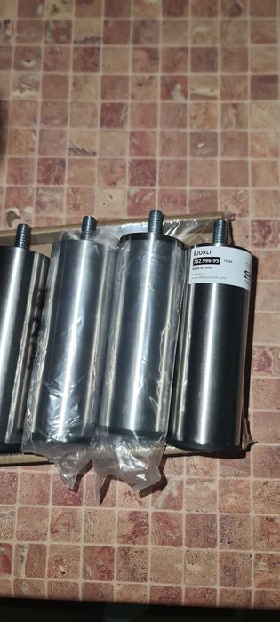 8 Pés para cama/sommier  10cm.