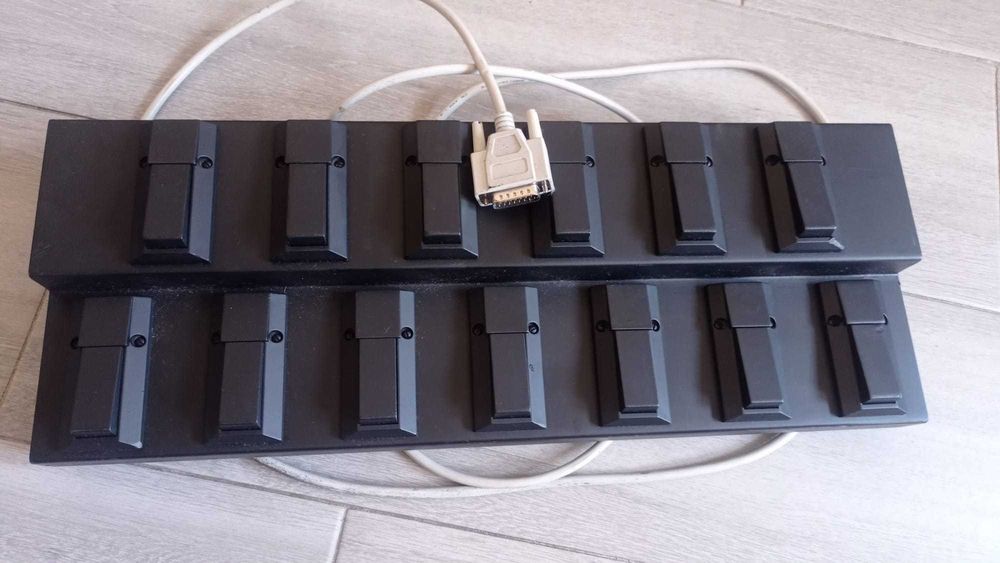 Footswichs Ketron FS6 e Ketron FS13